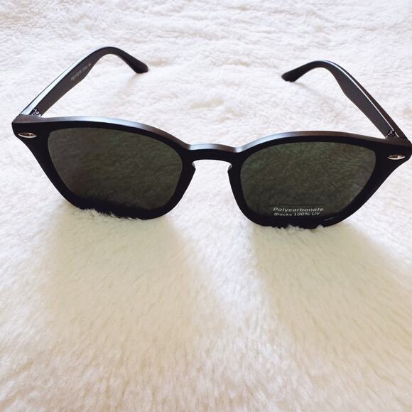 Maura Black W/ Green Lenses Oversized Oval Horn Rims Sunglasses - Picture 3 of 11